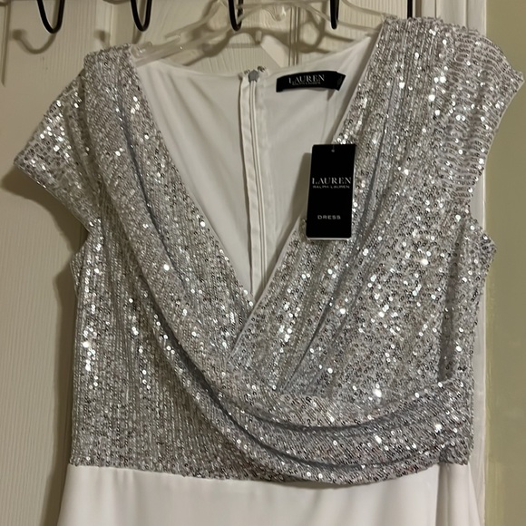 Lauren Ralph Lauren sleeveless formal dress for women with a sequin top. Sz 10 - Picture 3 of 10